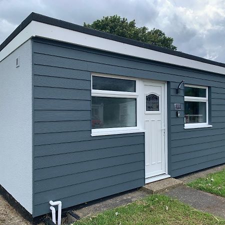 Salty Dogs Chalet Lowestoft Eksteriør billede